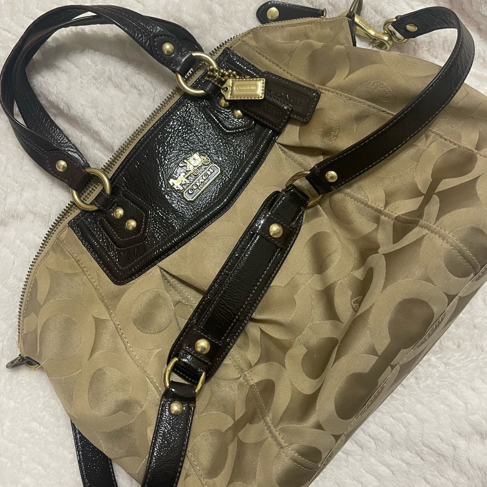 VINTAGE COACH HOBO BAG WITH SHOULDER STRAP